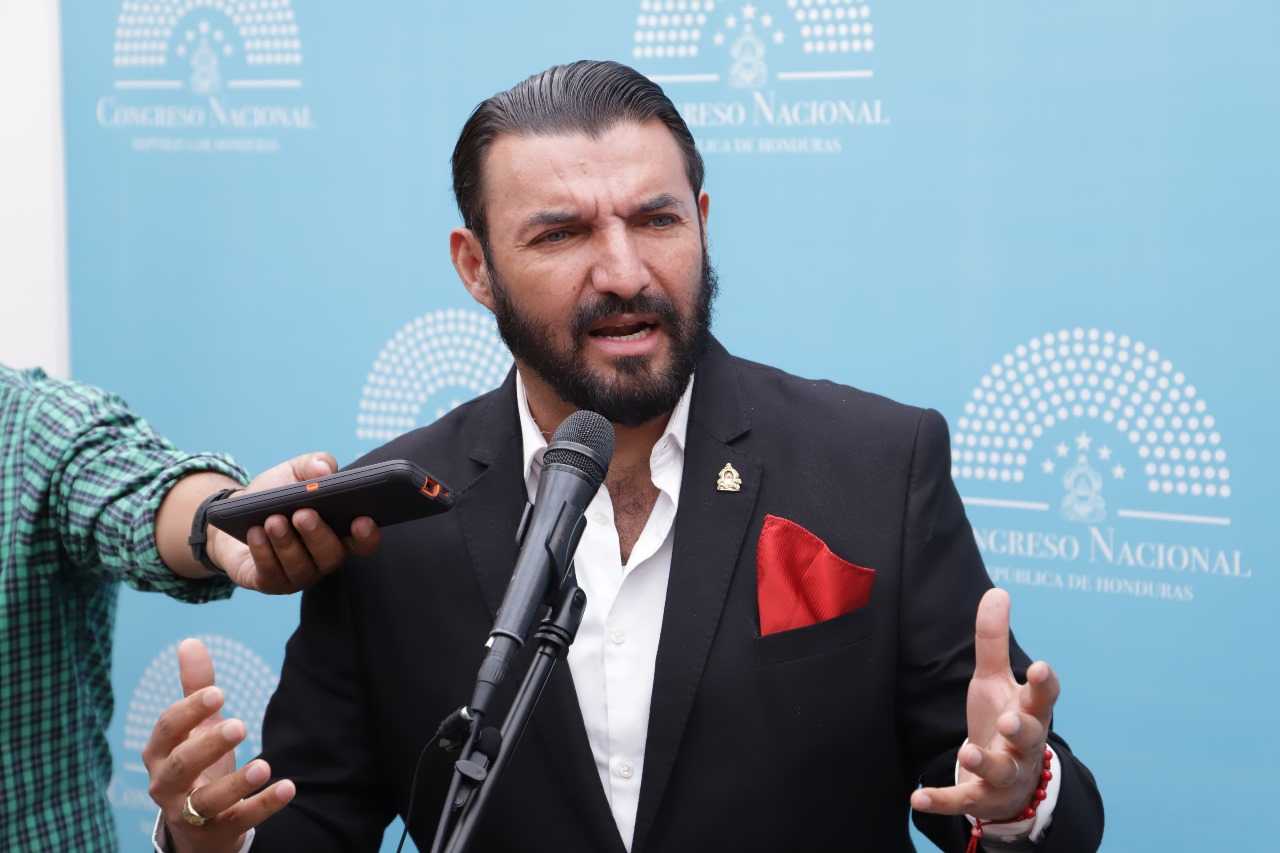 Vicepresidente del CN Rasel Tome señala que “quien mal anda, mal acaba” respecto al inicio del juicio contra JOH